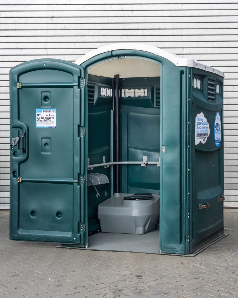 Mobile Toiletten (AUMI Miet-WC) - für Rollstuhlfahrer & Kinderwagen