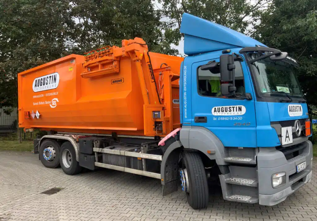 Oil and petrol separators and oil-contaminated operating materials – side loader