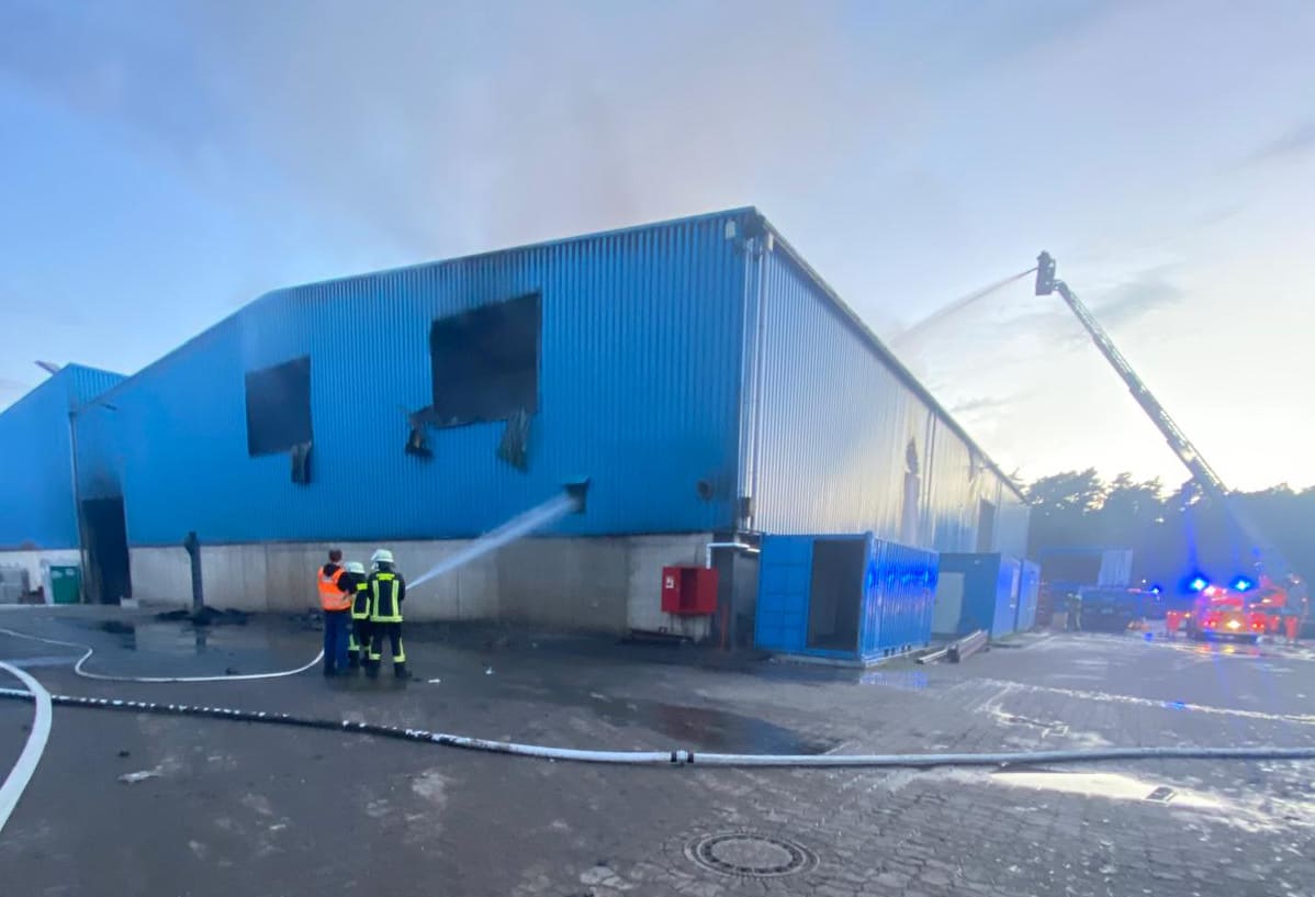 Neue EBS-Anlage bleibt unbeschädigt – Feuer in Produktionshalle auf Betriebsgelände in Meppen - 12.09.2024